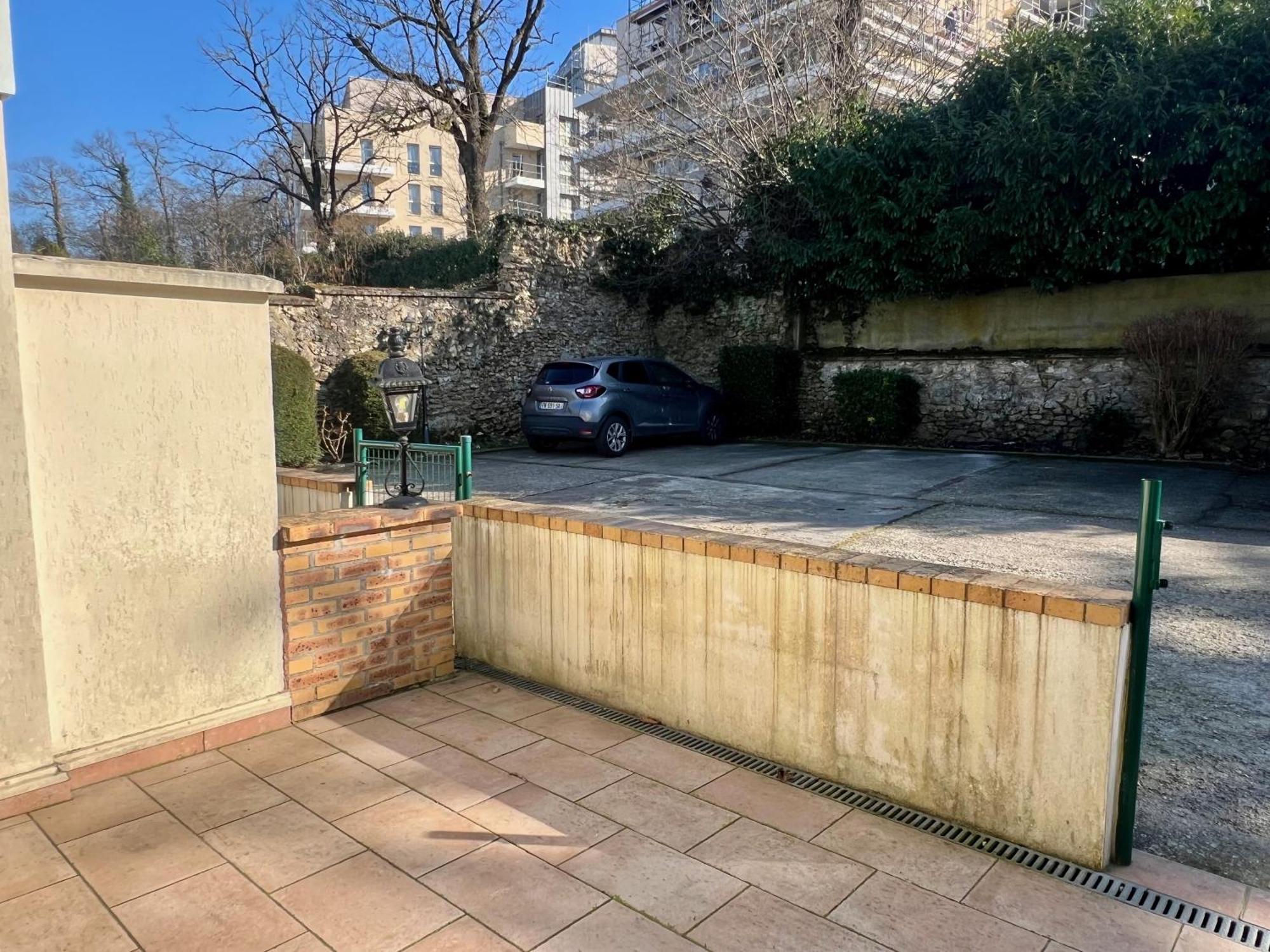 Appart'Hotel Nuiteejour Versailles Saint Cyr L'Ecole المظهر الخارجي الصورة